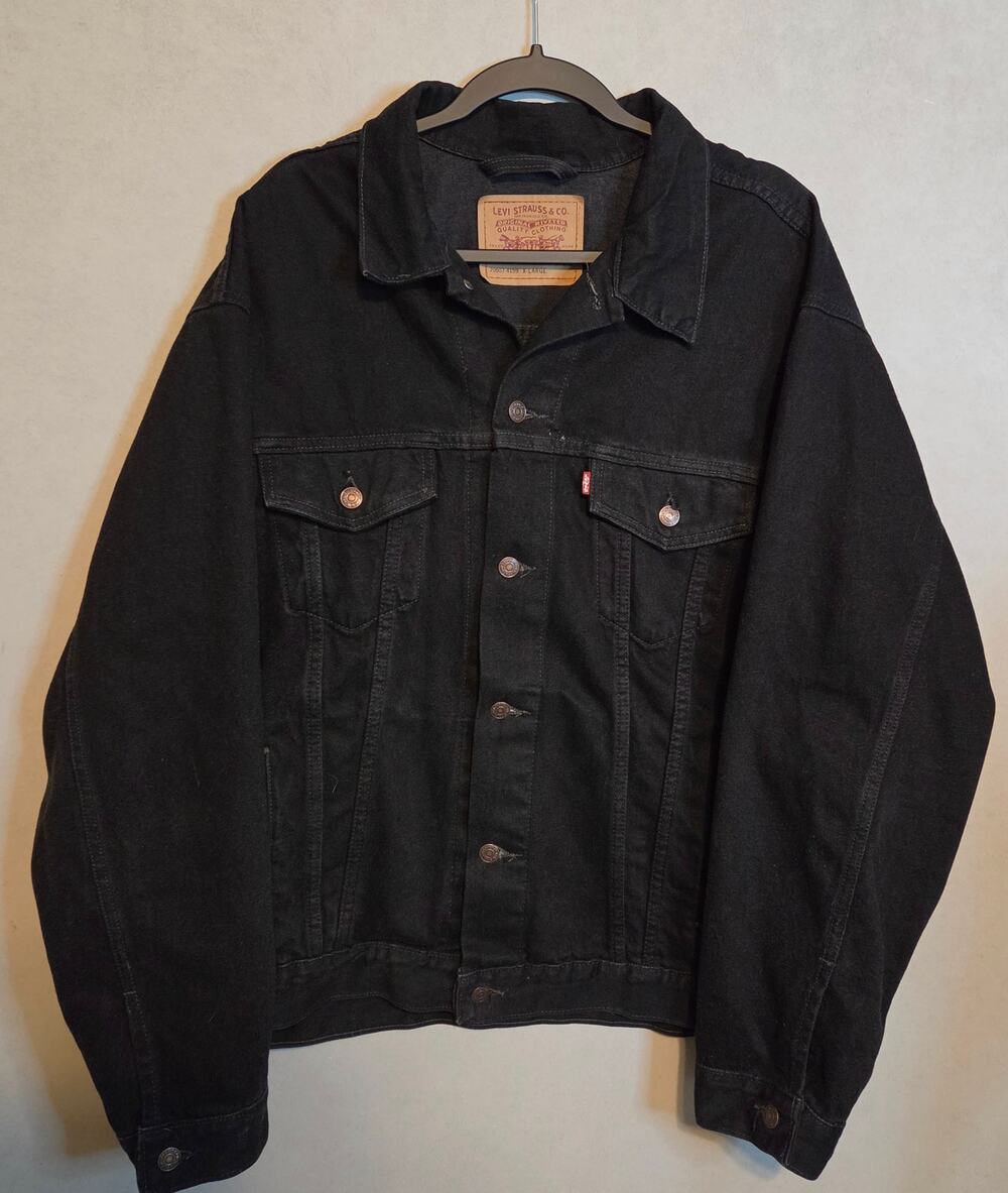 Men's Levi's Heavy Blk Denim Trucker-Jacket dual chest pocket's size XL
